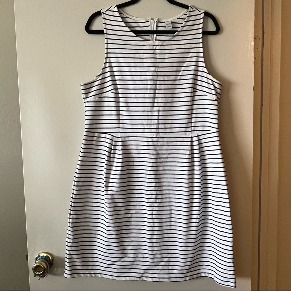 Old Navy Black and White Striped Mini Dress